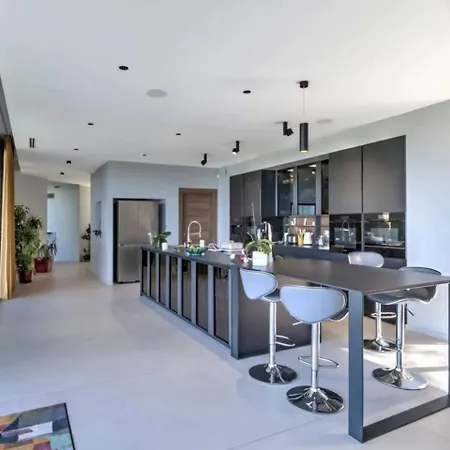 Saquedes 6bd And Pool